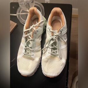 Oncloud work out shoes